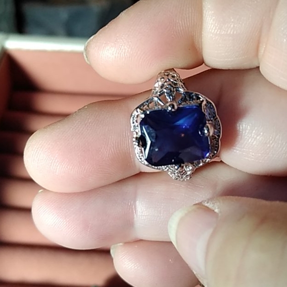 Ring - Picture 2 of 4